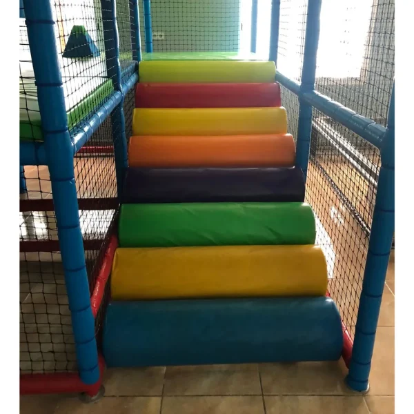 Escalera de rodillos de psicomotricidad para parque infantil.